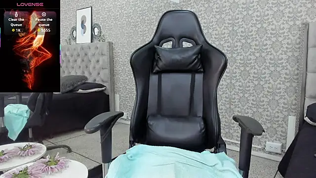 CodyWalkerR online show from 11-04-25, 05:23