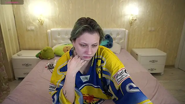 LunaaMayy online show from 02-17-26, 12:18