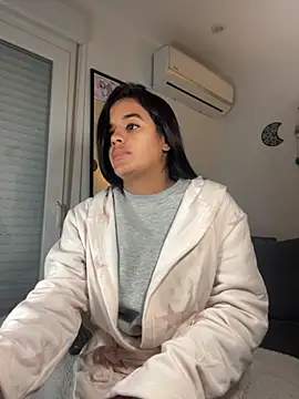 EmelyRogers online show from 11-20-25, 07:57