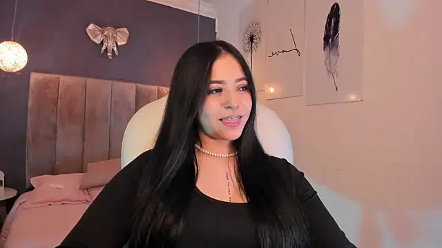 Snapshot of Maaiitee chatting on 03-07-25, 04:33 Maaiitee online show from 03-07-25, 04:33