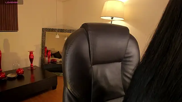 Maaiitee online show from 06-27-26, 01:17