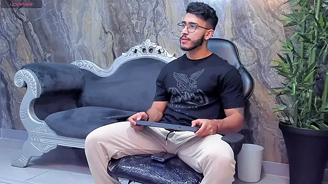 Liam Kleiin online show from 01-23-25, 11:37