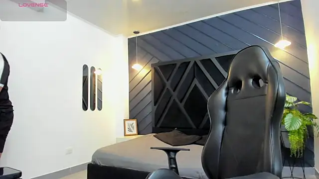 Liam Kleiin online show from 10-21-25, 11:22