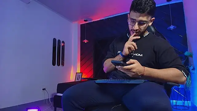 Liam Kleiin online show from 04-08-26, 11:32