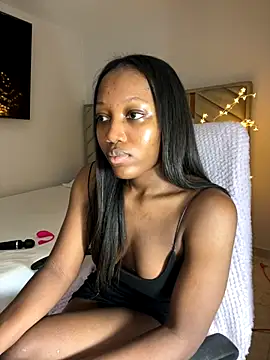 kellya  online show from 11-30-25, 12:14