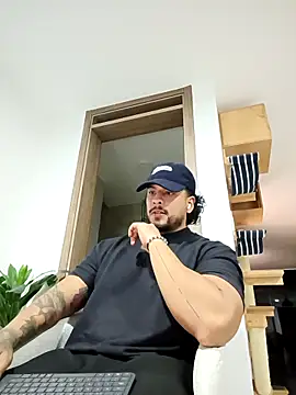 SilvaBranko online show from 02-06-26, 01:21