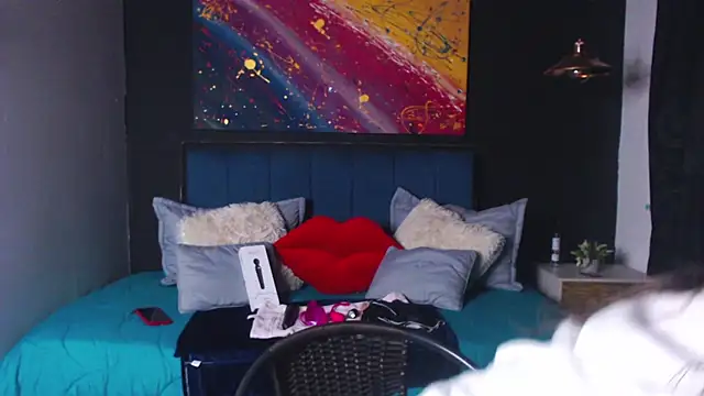 megan collins96 online show from 03-04-25, 07:22