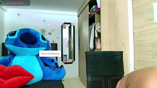 megan collins96 online show from 04-21-26, 09:06