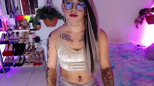 Laveneno ortiz07 online show from 04-11-26, 12:04