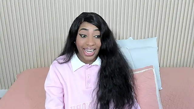 charlottebrowns  online show from 11-22-25, 12:15