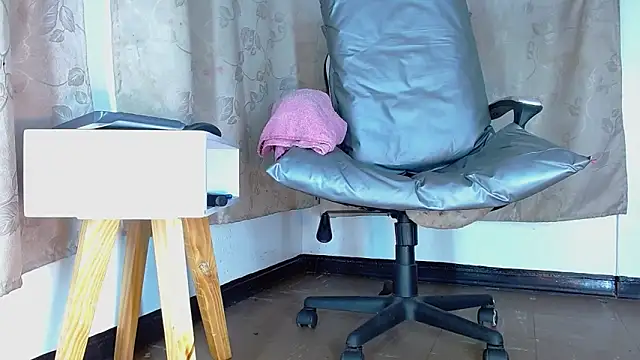 Snapshot of bellatrixx_69 chatting on 12-28-24, 11:41 bellatrixx 69 online show from 12-28-24, 11:41