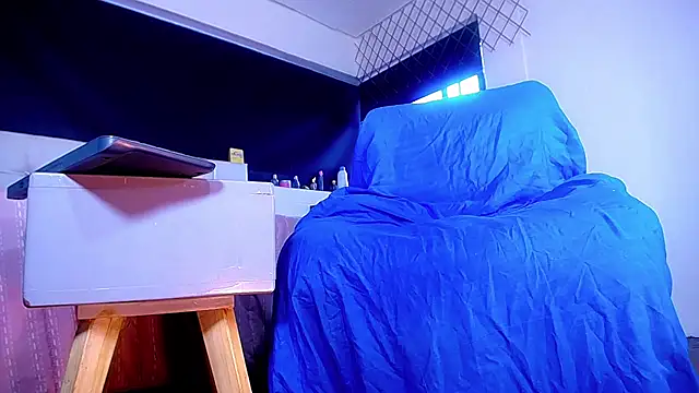 Snapshot of bellatrixx_69 chatting on 10-24-25, 11:39 bellatrixx 69 online show from 10-24-25, 11:39