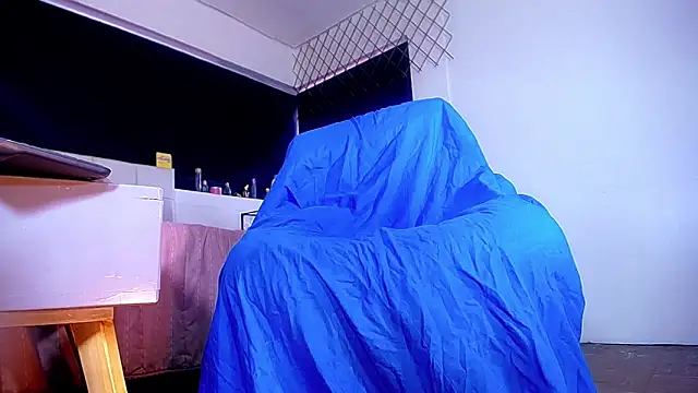 Snapshot of bellatrixx_69 chatting on 10-27-25, 11:25 bellatrixx 69 online show from 10-27-25, 11:25