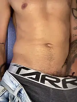 Snapshot of Osiiriis chatting on 01-28-25, 01:49 Osiiriis online show from 01-28-25, 01:49