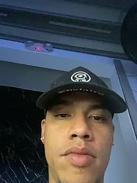 Snapshot of Osiiriis chatting on 02-24-25, 07:09 Osiiriis online show from 02-24-25, 07:09