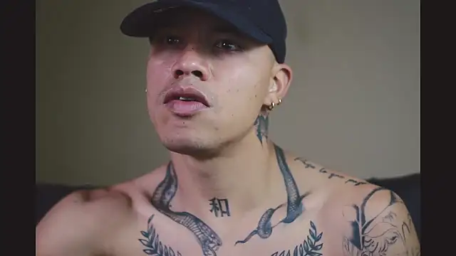 Snapshot of Osiiriis chatting on 03-04-25, 09:43 Osiiriis online show from 03-04-25, 09:43