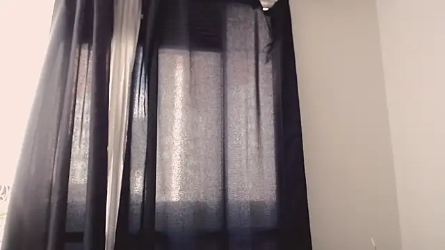 Snapshot of Osiiriis chatting on 03-17-25, 08:51 Osiiriis online show from 03-17-25, 08:51