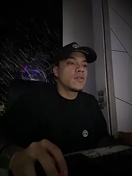 Snapshot of Osiiriis chatting on 09-10-25, 02:50 Osiiriis online show from 09-10-25, 02:50