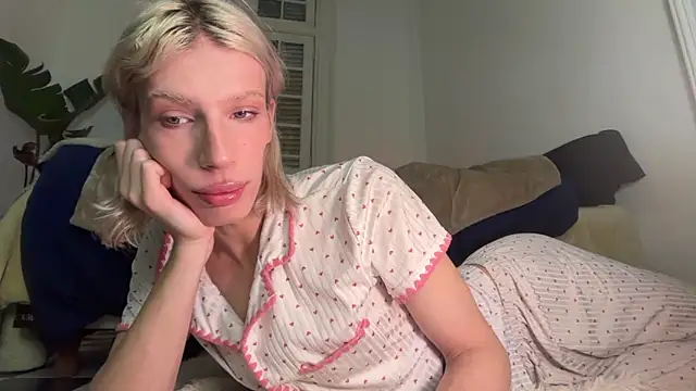 AliceSnowCatt online show from 07-19-26, 01:26