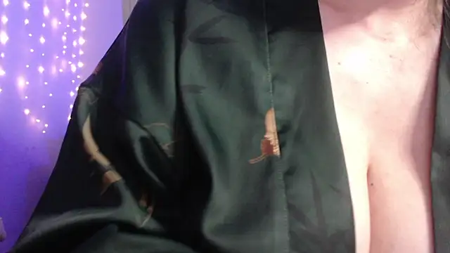 missdaniels online show from 01-08-25, 01:32