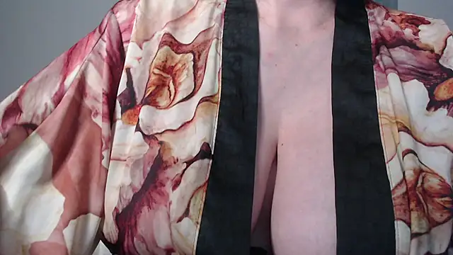 missdaniels online show from 10-07-25, 02:31