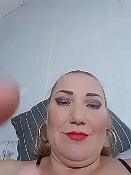 Snapshot of EmmaQueen4 chatting on 06-24-26, 04:55 EmmaQueen4 online show from 06-24-26, 04:55
