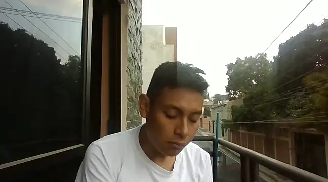 Snapshot of LEDRIX chatting on 12-11-24, 10:16 LEDRIX online show from 12-11-24, 10:16