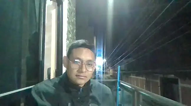 Snapshot of LEDRIX chatting on 12-12-24, 02:04 LEDRIX online show from 12-12-24, 02:04