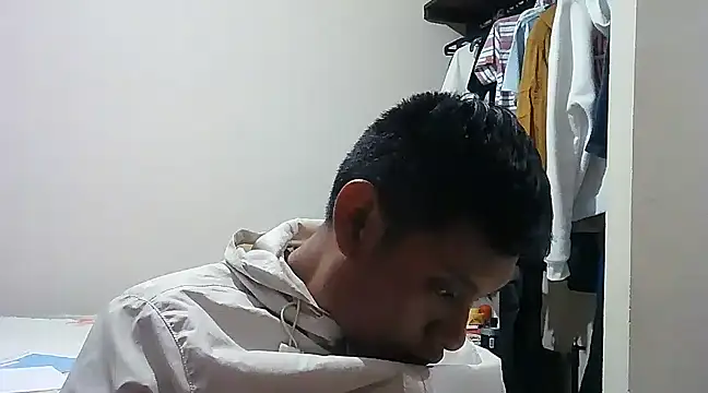 Snapshot of LEDRIX chatting on 01-29-25, 05:40 LEDRIX online show from 01-29-25, 05:40