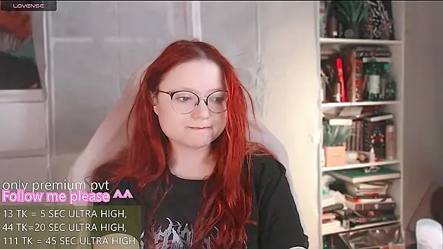 Snapshot of me__hanna chatting on 05-04-26, 02:29 me hanna online show from 05-04-26, 02:29