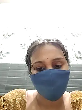 Snapshot of Archna-ji chatting on 01-01-25, 09:17 Archna-ji online show from 01-01-25, 09:17