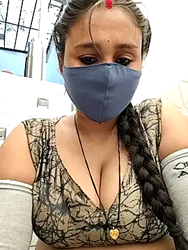 Snapshot of Archna-ji chatting on 02-15-25, 05:30 Archna-ji online show from 02-15-25, 05:30