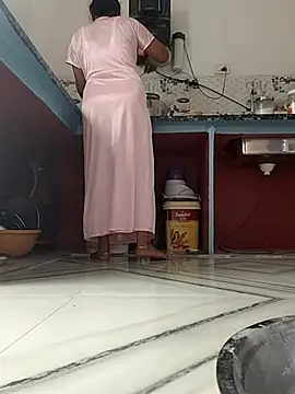 Snapshot of Archna-ji chatting on 09-10-25, 03:28 Archna-ji online show from 09-10-25, 03:28