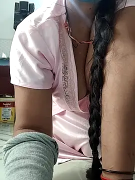 Snapshot of Archna-ji chatting on 11-06-25, 05:41 Archna-ji online show from 11-06-25, 05:41