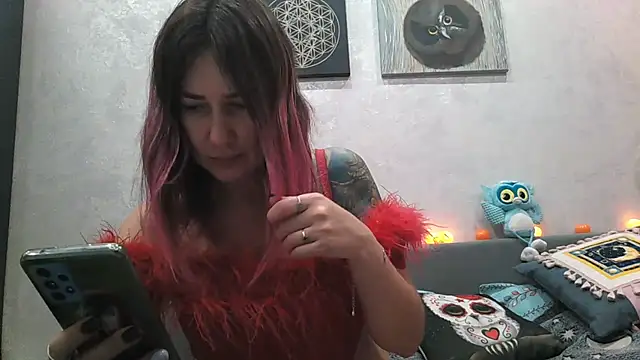 BlueXOwl online show from 10-21-25, 02:40