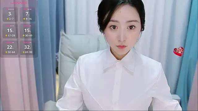 Snapshot of Liiniie-Lovers chatting on 01-04-25, 12:05 Liiniie-Lovers online show from 01-04-25, 12:05