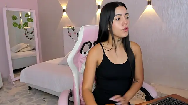 miagomezweb1 online show from 02-27-25, 01:17