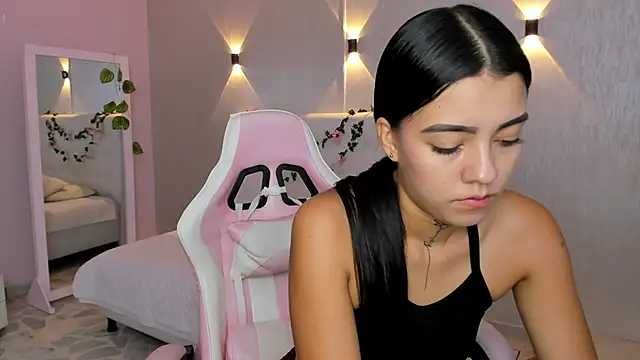 miagomezweb1 online show from 03-04-25, 12:44