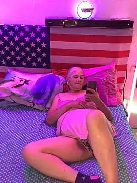 Snapshot of Grandma_Mature23 chatting on 03-20-25, 02:08 Grandma Mature23 online show from 03-20-25, 02:08