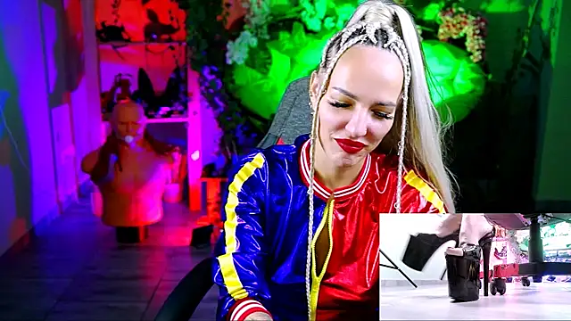 MonicaMaxwel online show from 10-26-25, 11:16