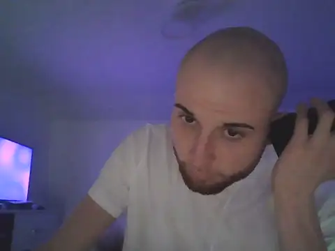 Snapshot of John_86 chatting on 11-02-25, 04:53 John 86 online show from 11-02-25, 04:53