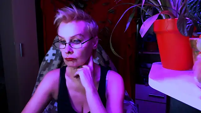 HelgaHimmell online show from 03-26-26, 04:01