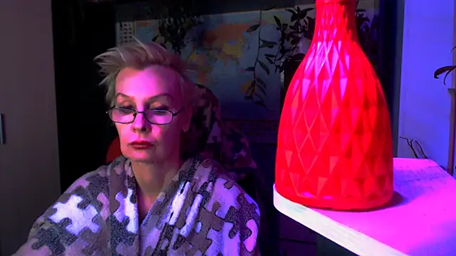 HelgaHimmell online show from 03-30-26, 04:30