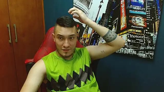 Snapshot of Airon_Blade chatting on 12-18-24, 11:08 Airon Blade online show from 12-18-24, 11:08