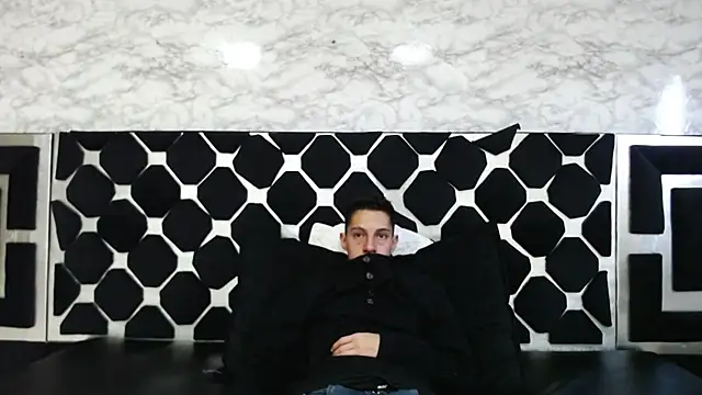 thiago19s online show from 03-04-25, 07:43