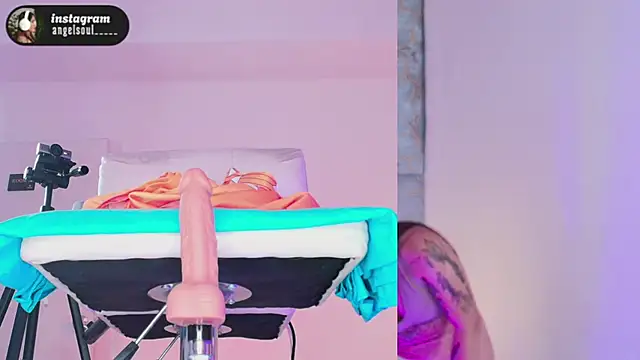 Angelst   online show from 11-26-25, 05:52