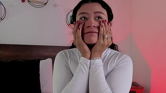 YenniferCurly online show from 12-21-24, 12:38