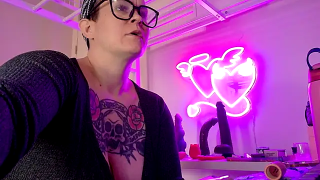 quinnmariexo online show from 02-17-26, 05:30