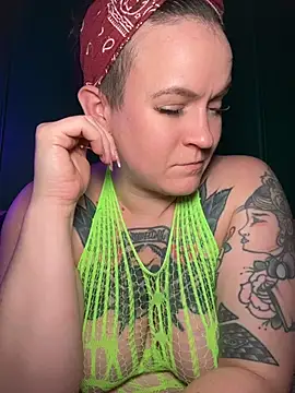 quinnmariexo online show from 06-04-26, 02:39