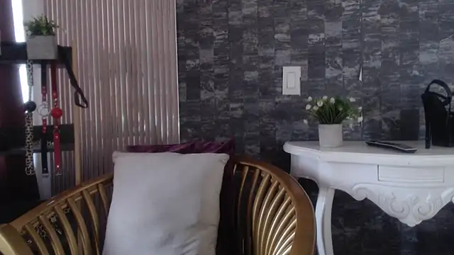 Snapshot of BondageGirl_Ks chatting on 12-03-25, 12:58 BondageGirl Ks online show from 12-03-25, 12:58